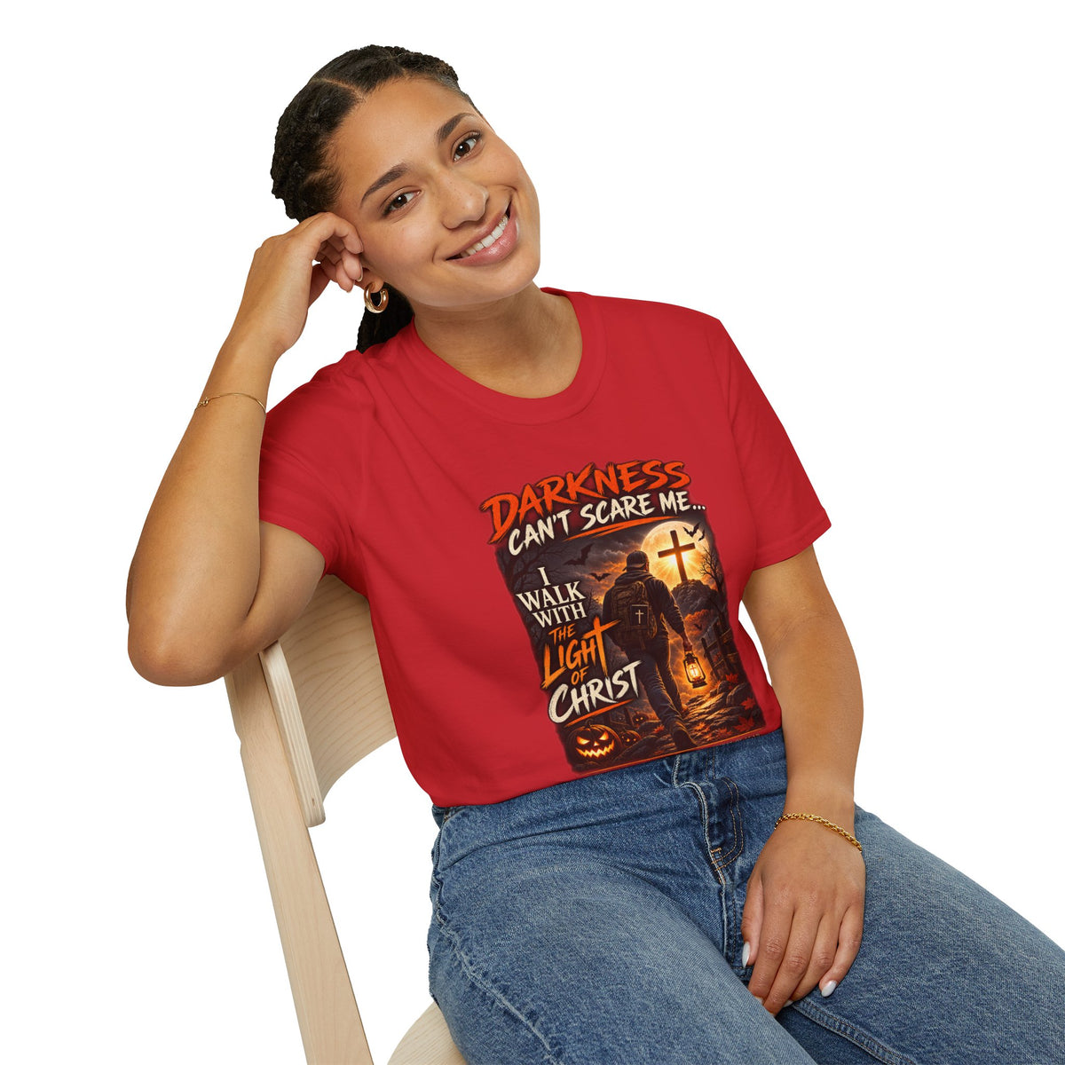 Darkness Can’t Scare Me – Light of Christ Christian Halloween T-Shirt